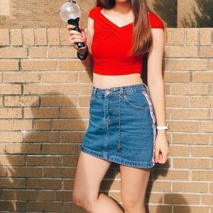 Denim mini skirt with stripe